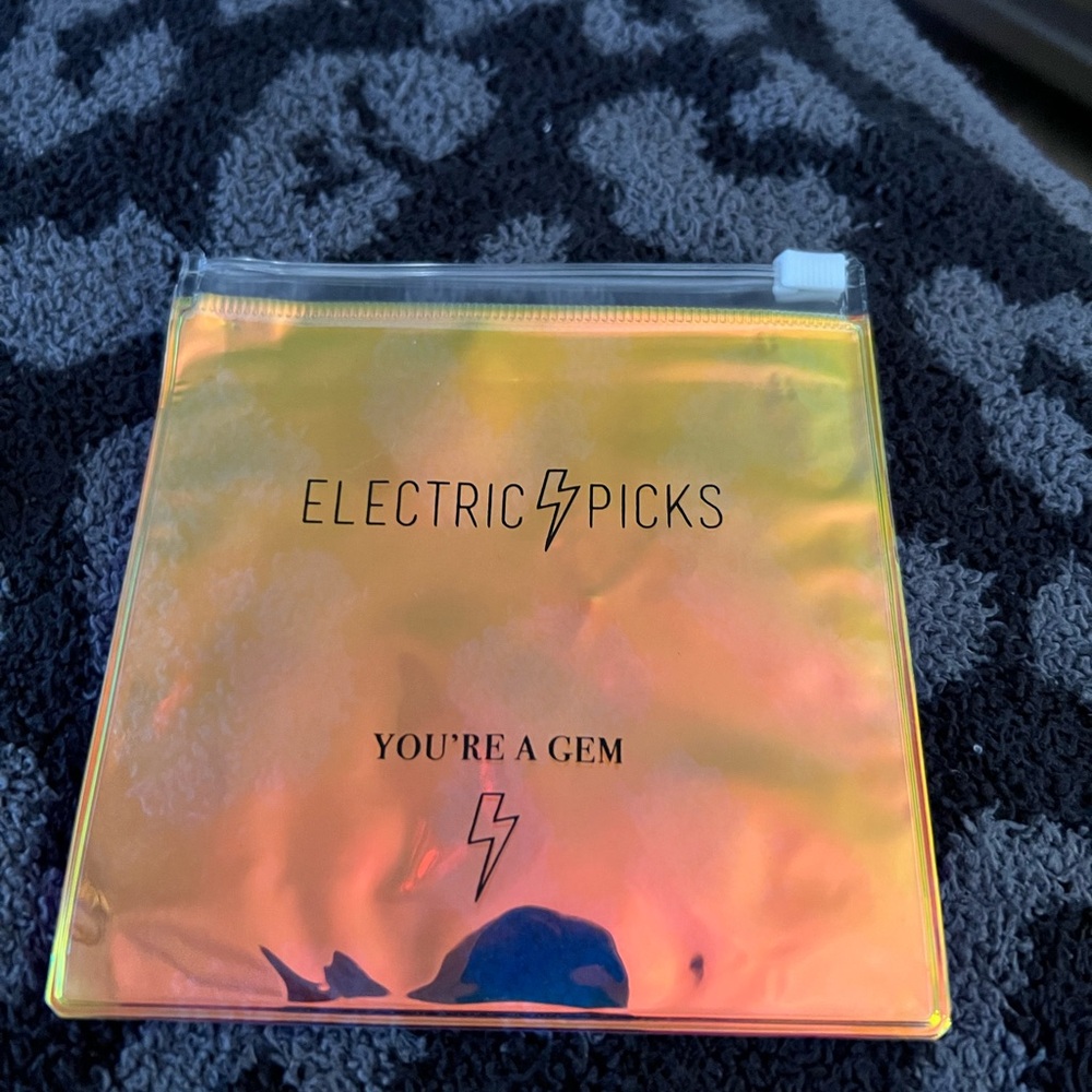 Electric Picks Python Bracelet - Picture 5 of 7